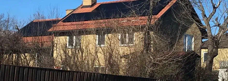 Solceller på villa i Västerås