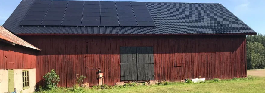Solceller på lantbruk norr om Enköping